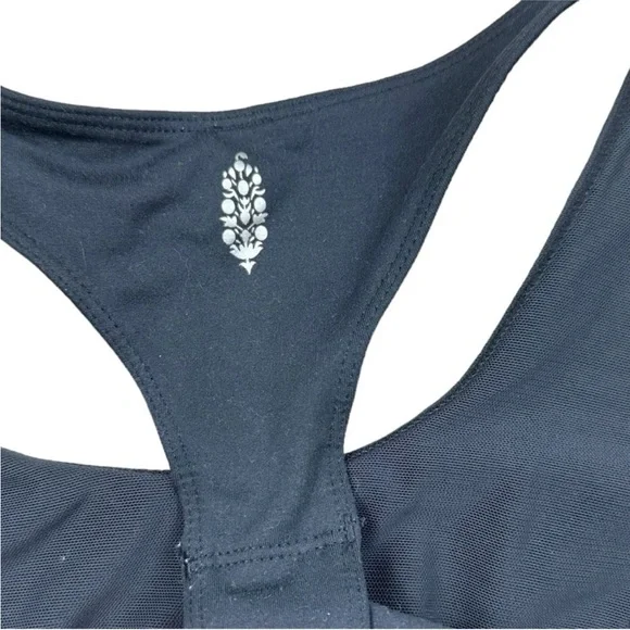 FREE PEOPLE MOVEMENT: Light Synergy Yoga Crop Top -Size Medium - Picture 10 of 11